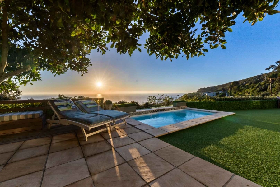 6 Bedroom Property for Sale in Llandudno Western Cape